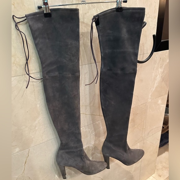 Stuart Weizmann 9N Thigh High Boots - Picture 2 of 8